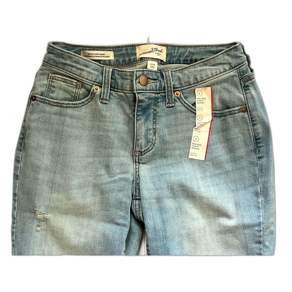Universal Thread Women's Light Blue Mid-Rise Curvy Skinny Distressed Jeans Sz 4 - Picture 2 of 12